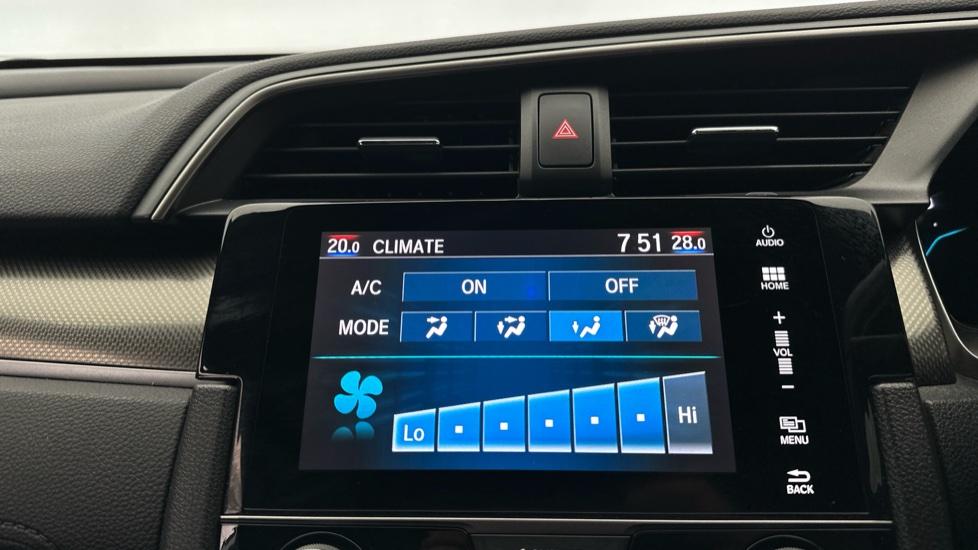 Air Conditioning /Dual Climate Control 