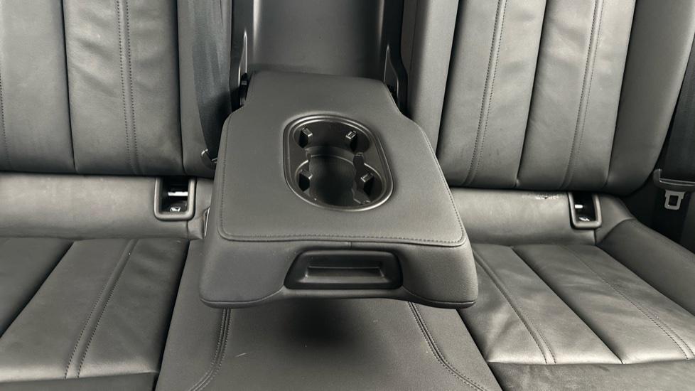 Rear Armrest/ Cup Holder