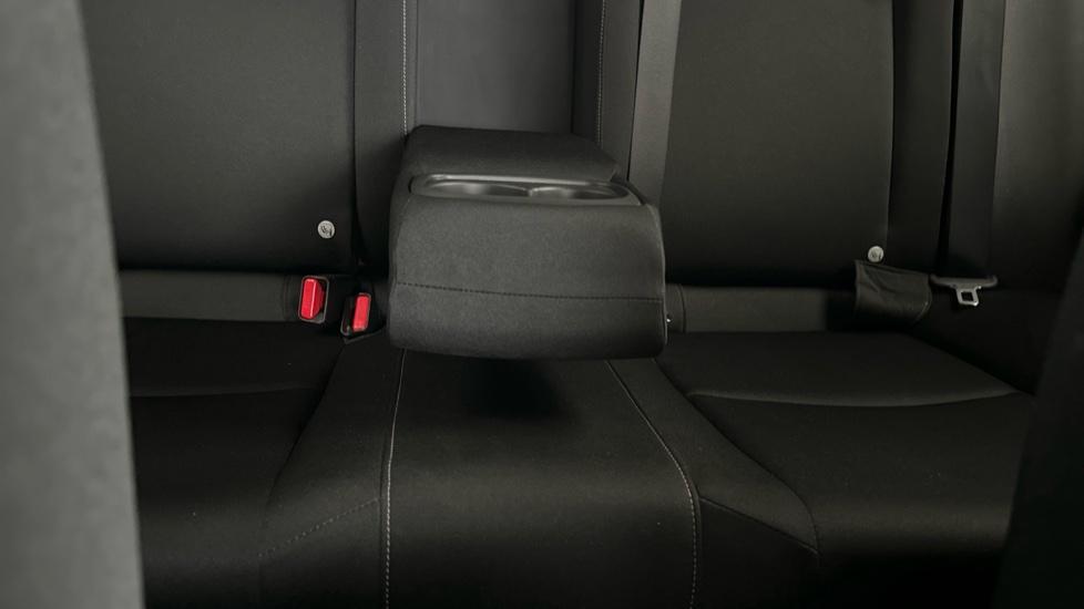 Rear Armrest/ Cup Holder