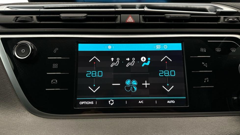 Air Conditioning /Dual Climate Control 