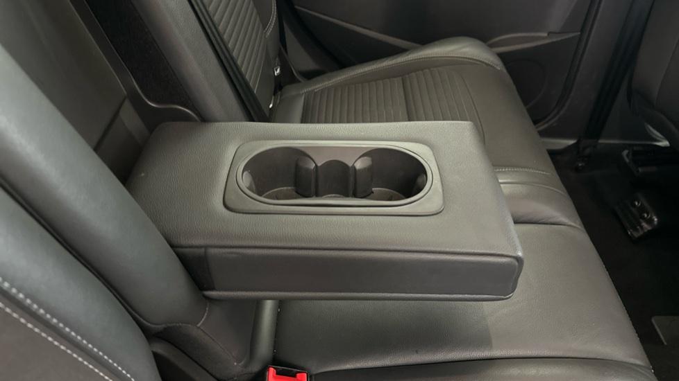 Rear Armrest/ Cup Holder