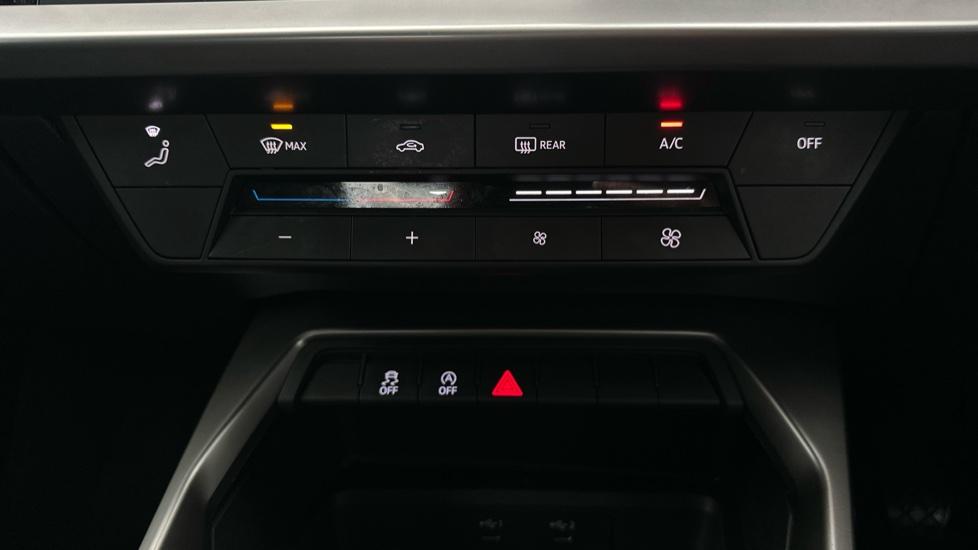 Air Conditioning /Dual Climate Control /Auto Stop/Start 