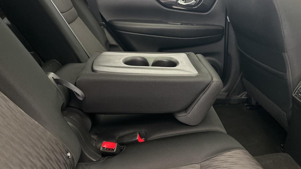 Rear Armrest/ Cup Holder