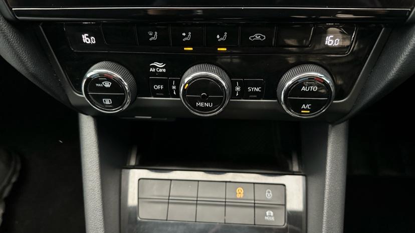 Air Conditioning /Dual Climate Control /Auto Stop/Start 