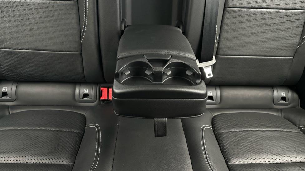 Rear Armrest/ Cup Holder