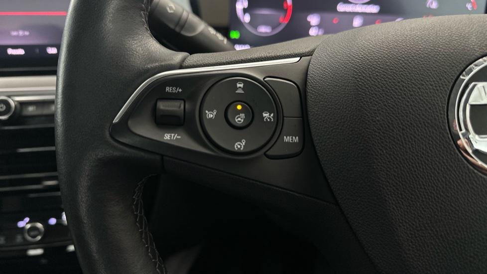 Cruise Control / Speed Limiter  / Heated Steering Wheel 