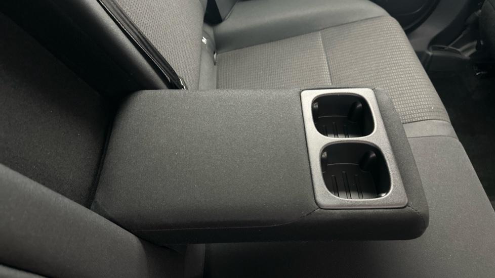 Rear Armrest/ Cup Holder