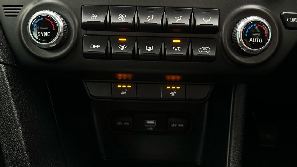 Heated Seats 