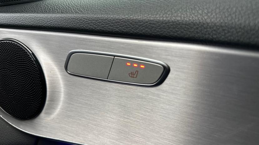 Heated Seats 