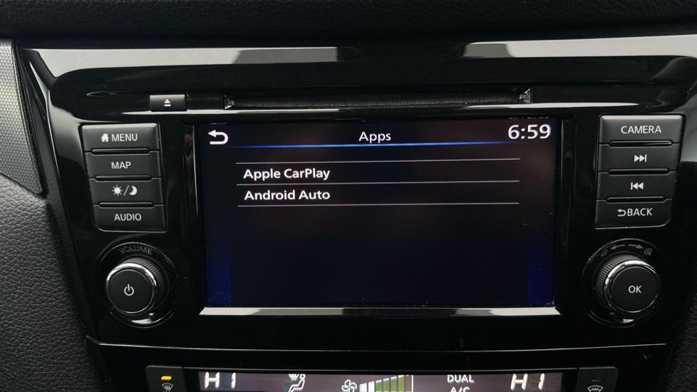 Apple CarPlay/Android Auto 