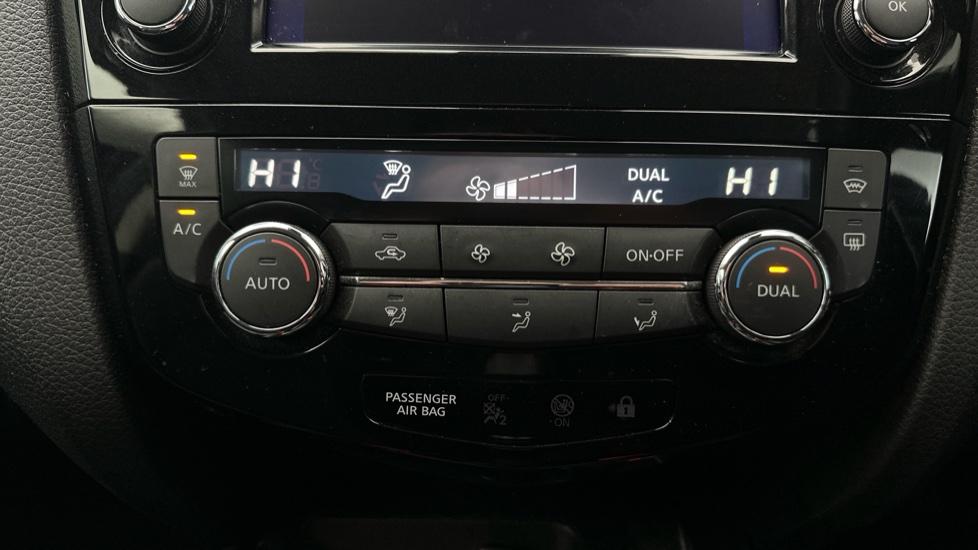 Air Conditioning /Dual Climate Control 