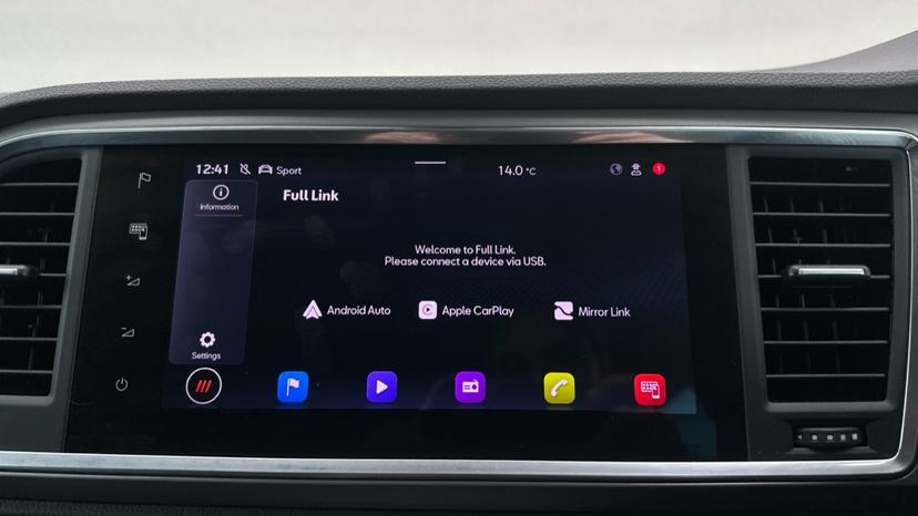 Apple Car Play & Android Auto