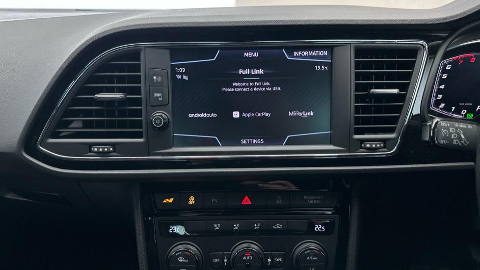 Apple Car Play & Android Auto