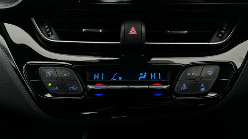 Air Conditioning /Dual Climate Control 