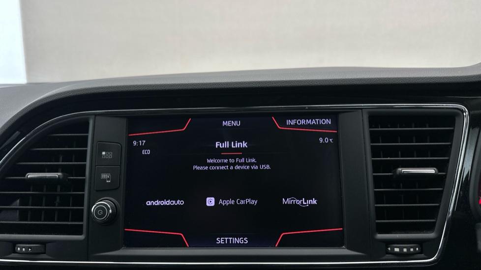 Apple Car Play & Android Auto