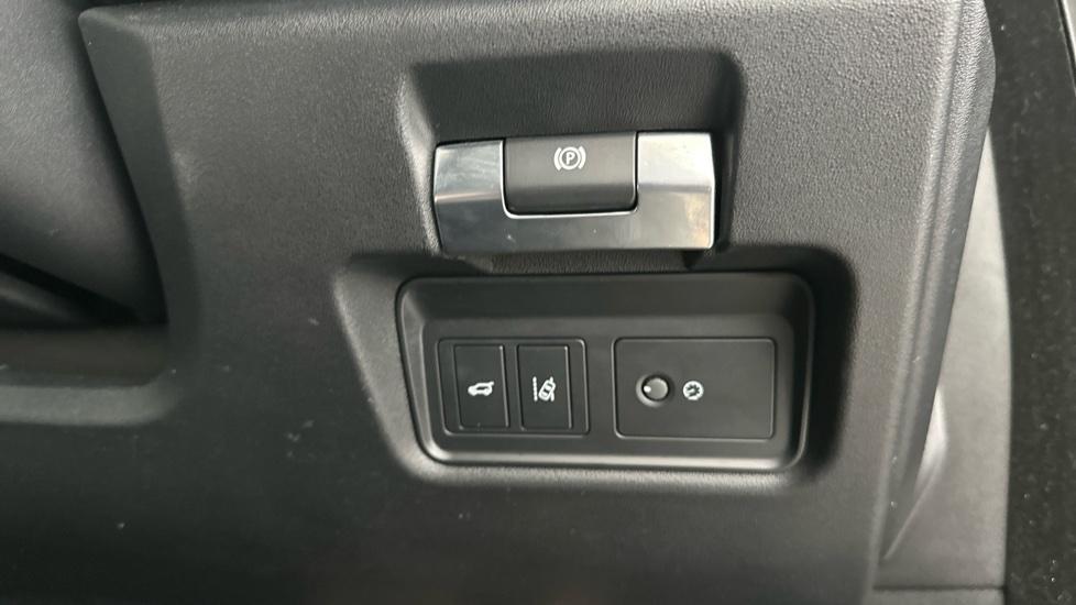 Electric park brake/ Lane Assist 