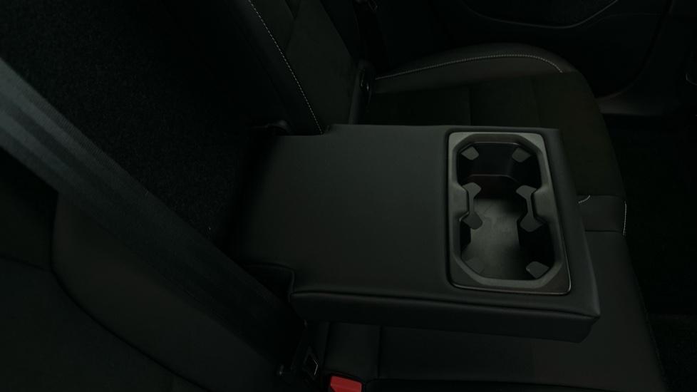 Rear Armrest/ Cup Holder