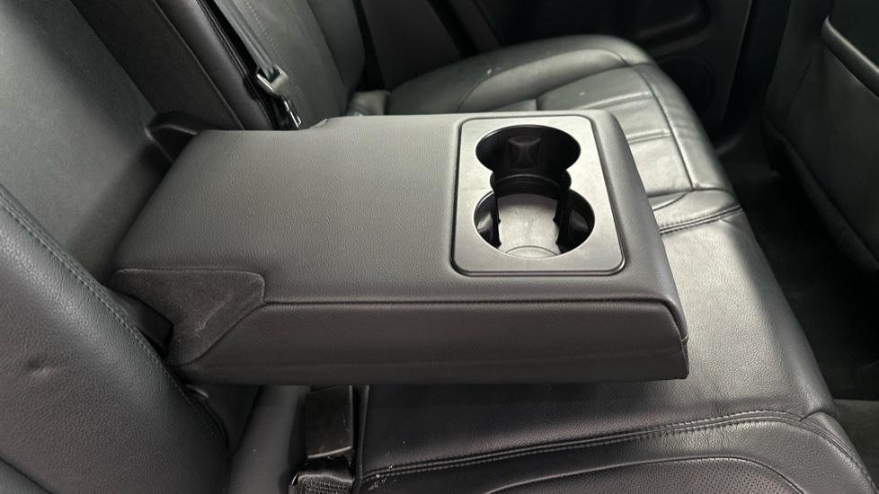 Rear Armrest/ Cup Holder