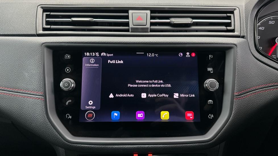 Apple CarPlay / Android Auto 