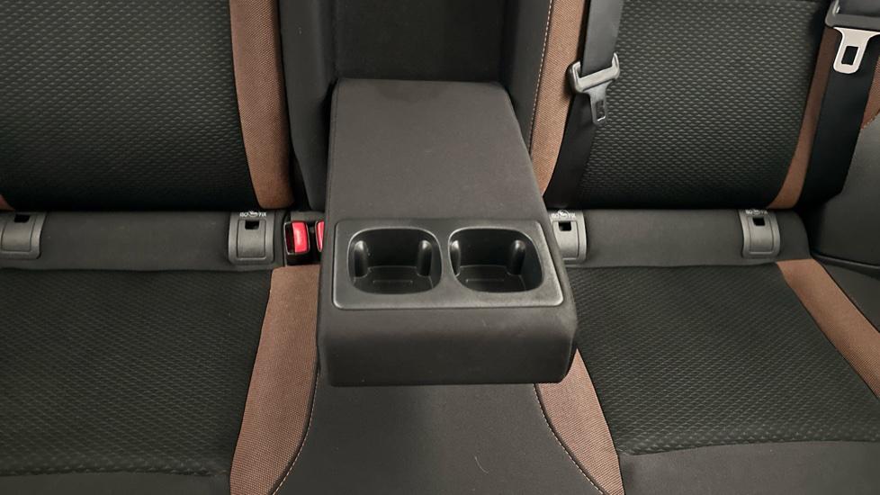 Rear Armrest/ Cup Holder