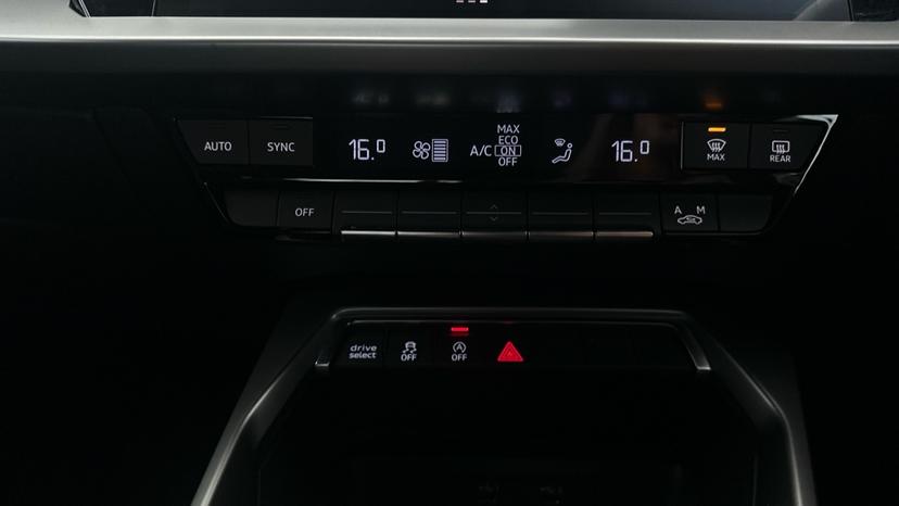 Air Conditioning /Dual Climate Control /Auto Stop/Start 