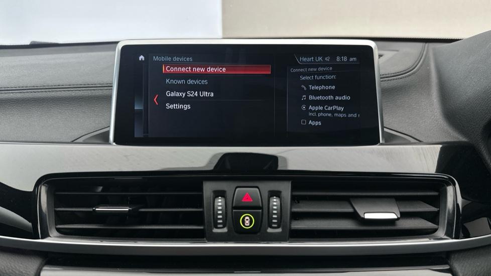 Bluetooth / Apple CarPlay / Android Auto 