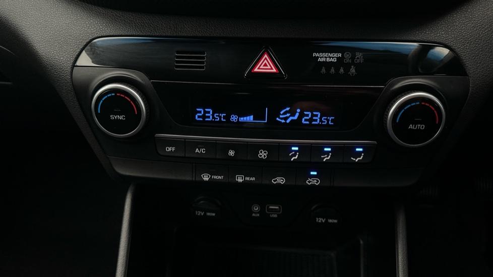 Air Conditioning /Dual Climate Control 