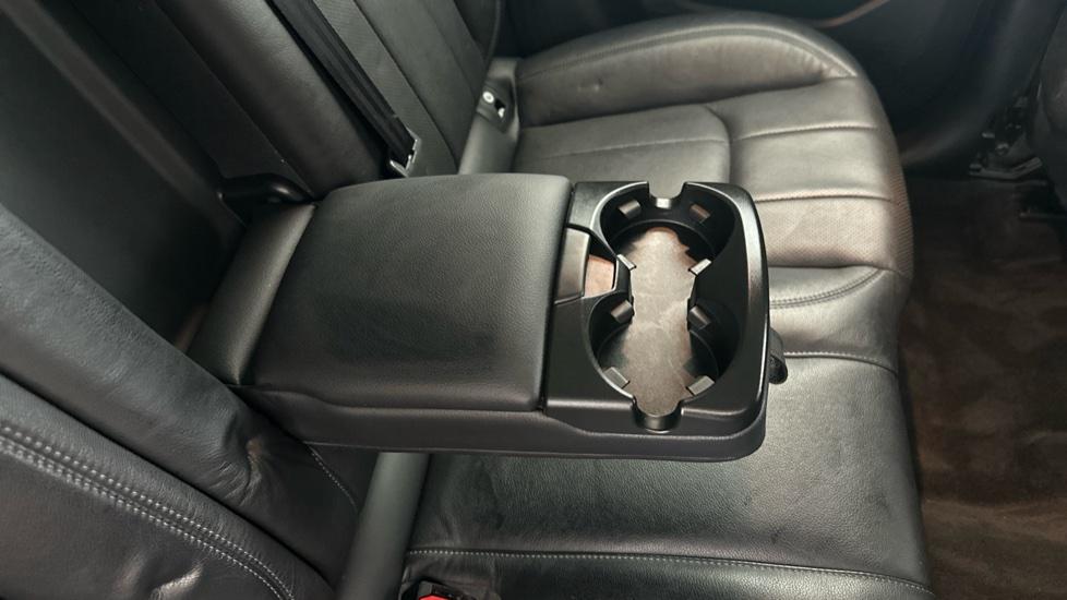 Rear Armrest/ Cup Holder