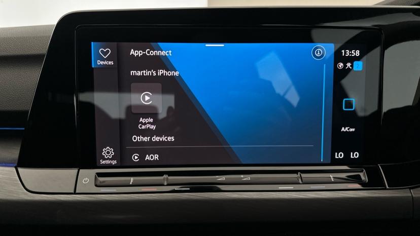 Apple Car Play & Android Auto