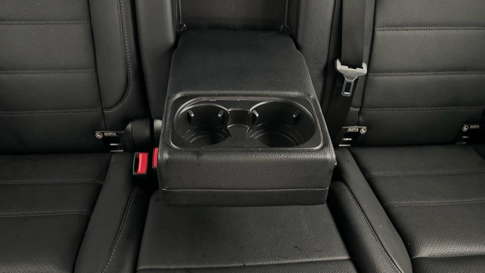 Rear Armrest/ Cup Holder