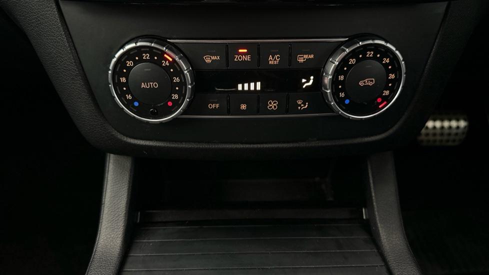 Air Conditioning /Dual Climate Control 