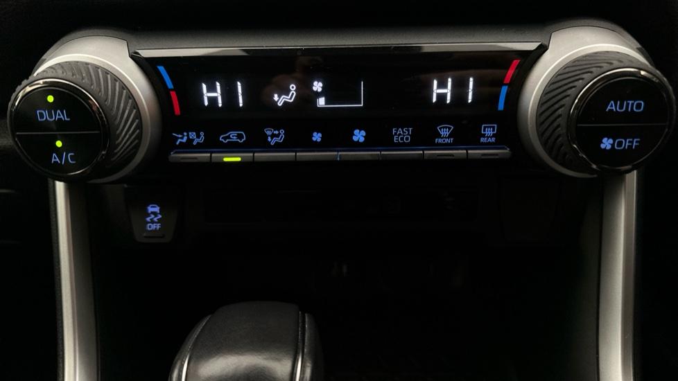 Air Conditioning /Dual Climate Control 