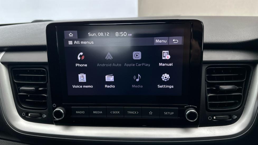 Apple Car Play & Android Auto