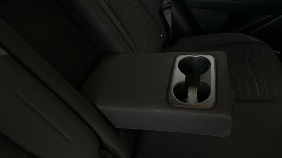 Rear Armrest/ Cup Holder