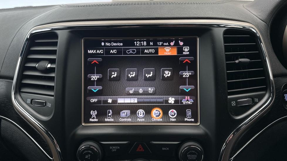 Air Conditioning /Dual Climate Control /Heated Steering Wheel 