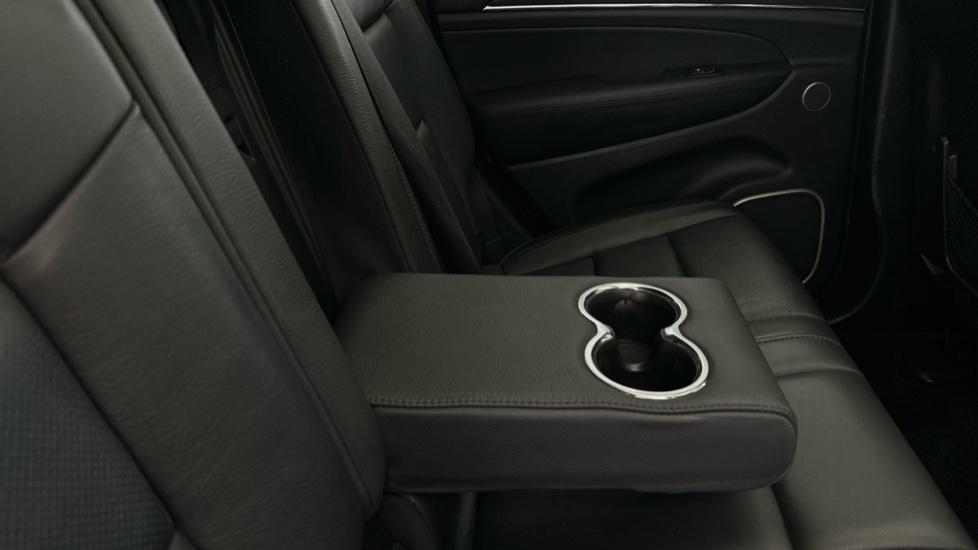 Rear Armrest/ Cup Holder