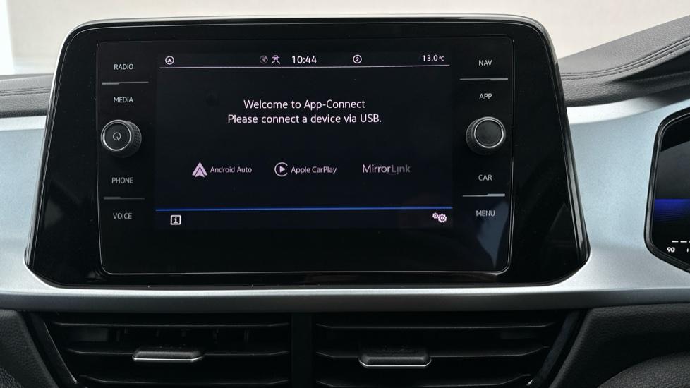 Apple Car Play & Android Auto