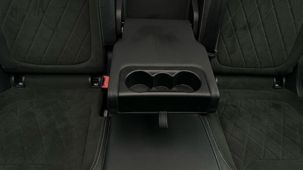 Rear Armrest/ Cup Holder