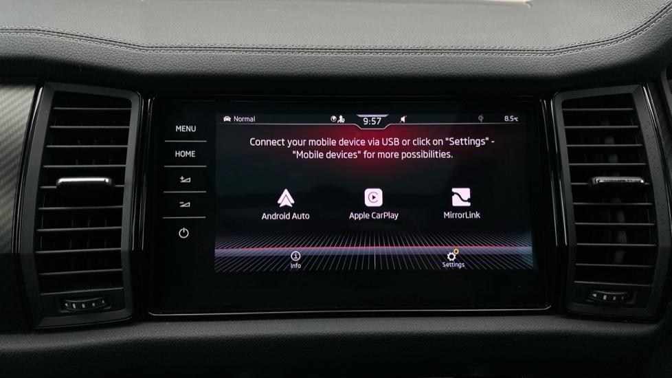 Apple Car Play & Android Auto