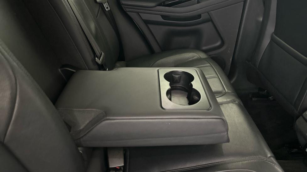 Rear Armrest/ Cup Holder