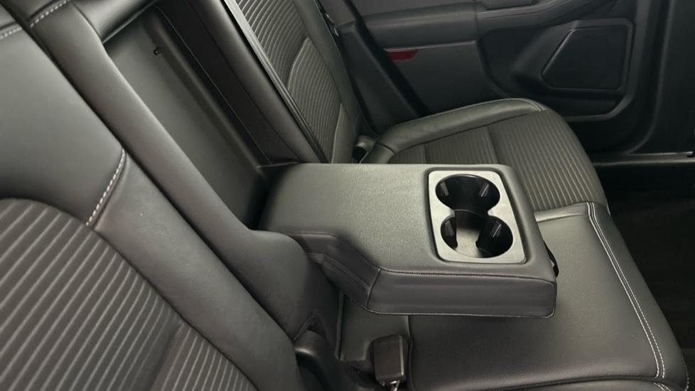 Rear Armrest/ Cup Holder