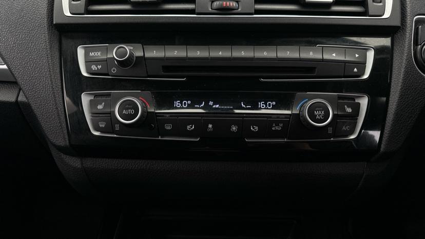 Dual Climate Control / Air Conditioning 