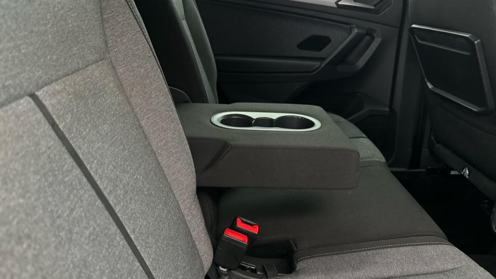 Rear Armrest/ Cup Holder