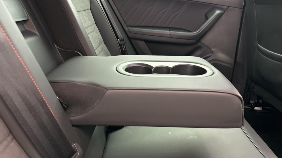 Rear Armrest/ Cup Holder