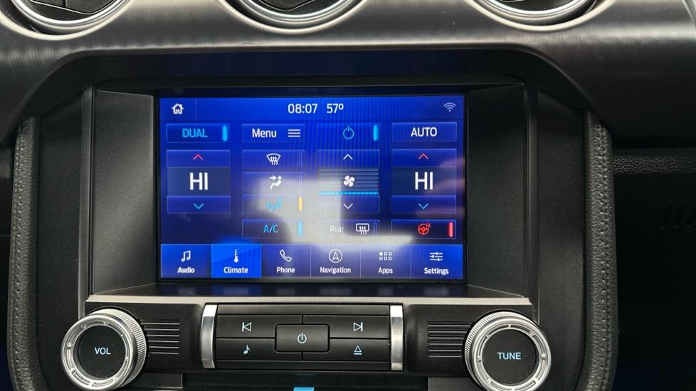 Dual Climate Control  / Air Conditioning  / Heated Steering Wheel 