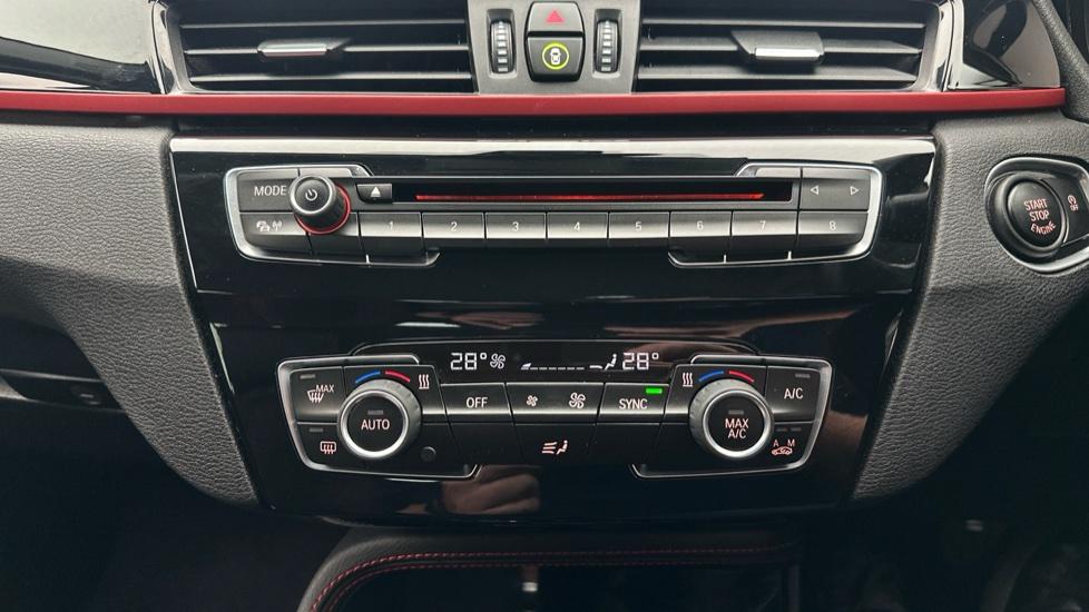 Dual Climate Control / Air Conditioning 