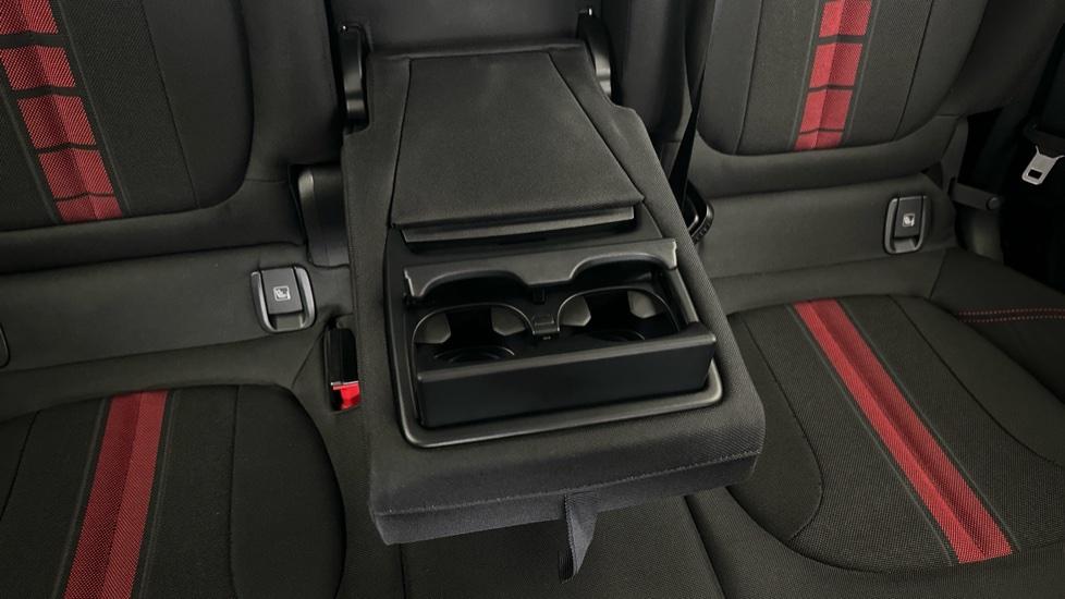 Rear Armrest/ Cup Holder