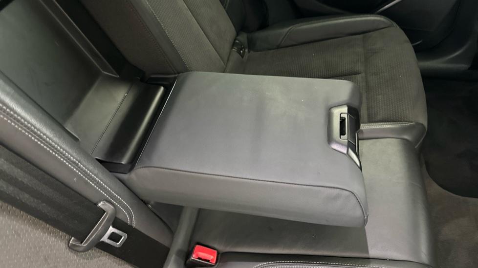 Rear Armrest 