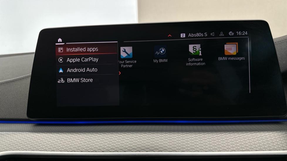 Apple Car Play & Android Auto