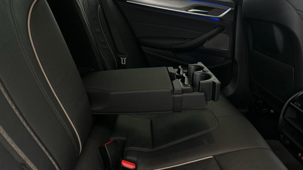 Rear Armrest/ Cup Holder